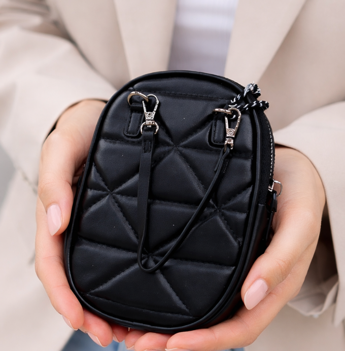 Elegant Mini Black Quilted Sling Bag for Women – Compact Crossbody Purse